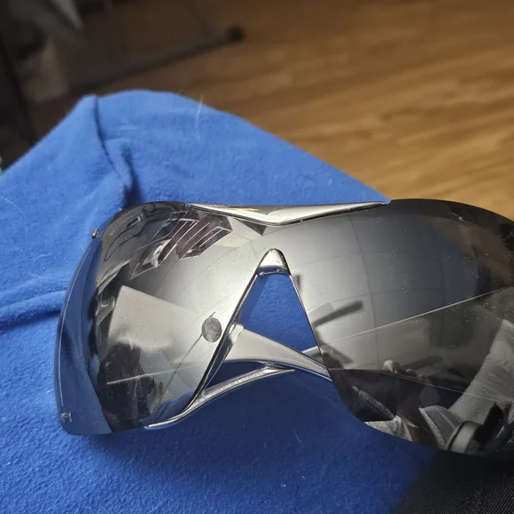 Dior Outshine Sunglasses In Silver - Picture 2 of 10